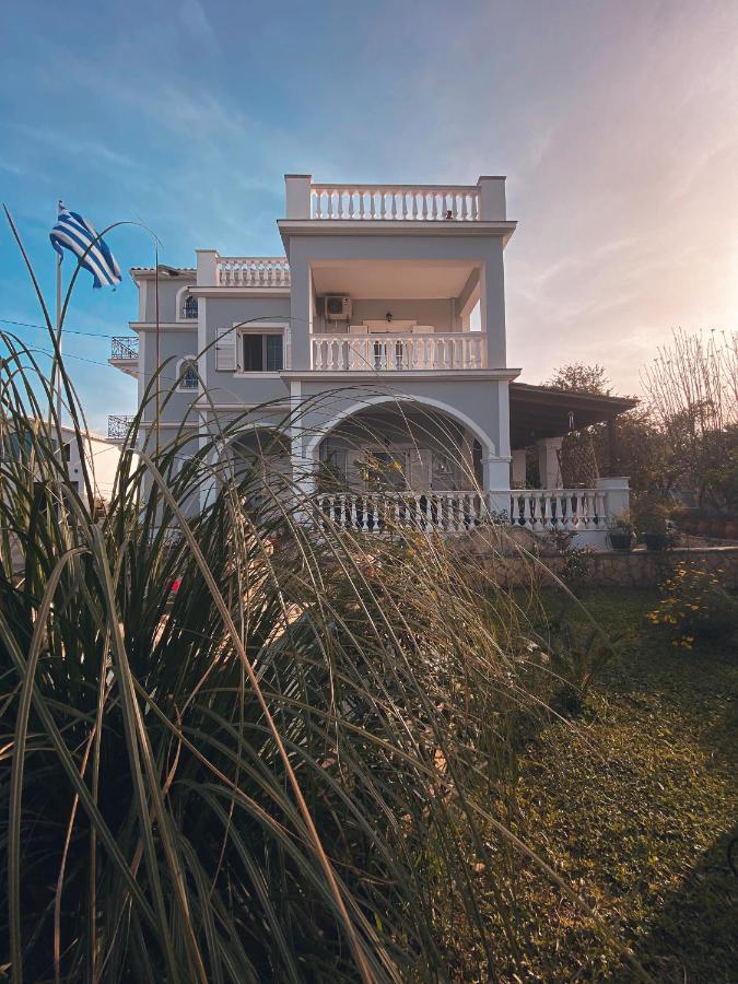Theros Villa Planos  Luaran gambar