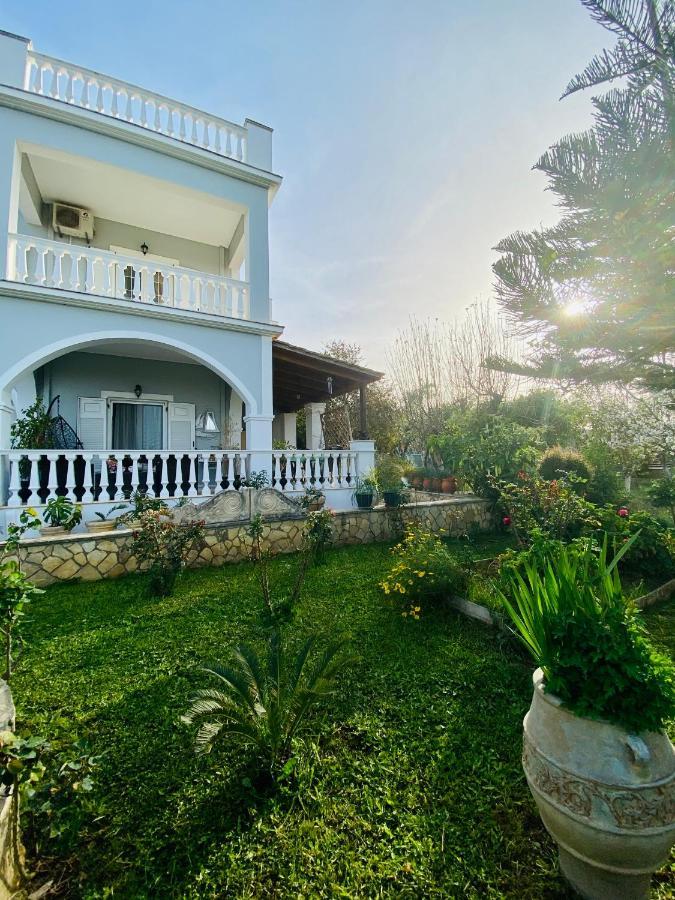 Theros Villa Planos  Luaran gambar